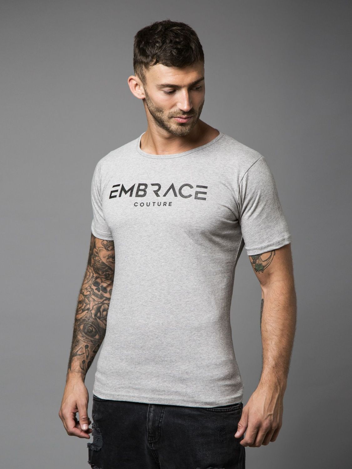 Men's Embrace Couture Letter Graphic Round Neck T-Shirt in gray
