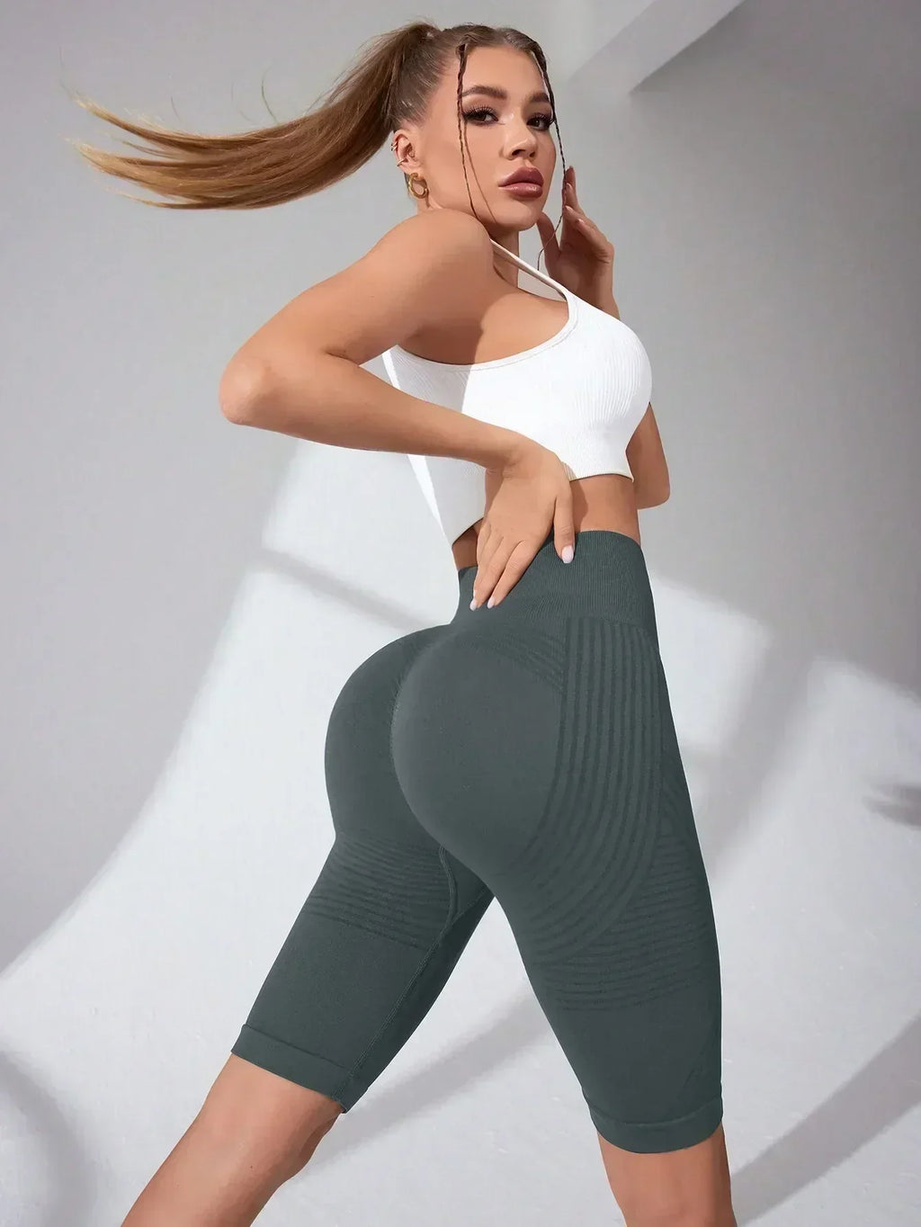 Women's High-Waisted Seamless Yoga Shorts