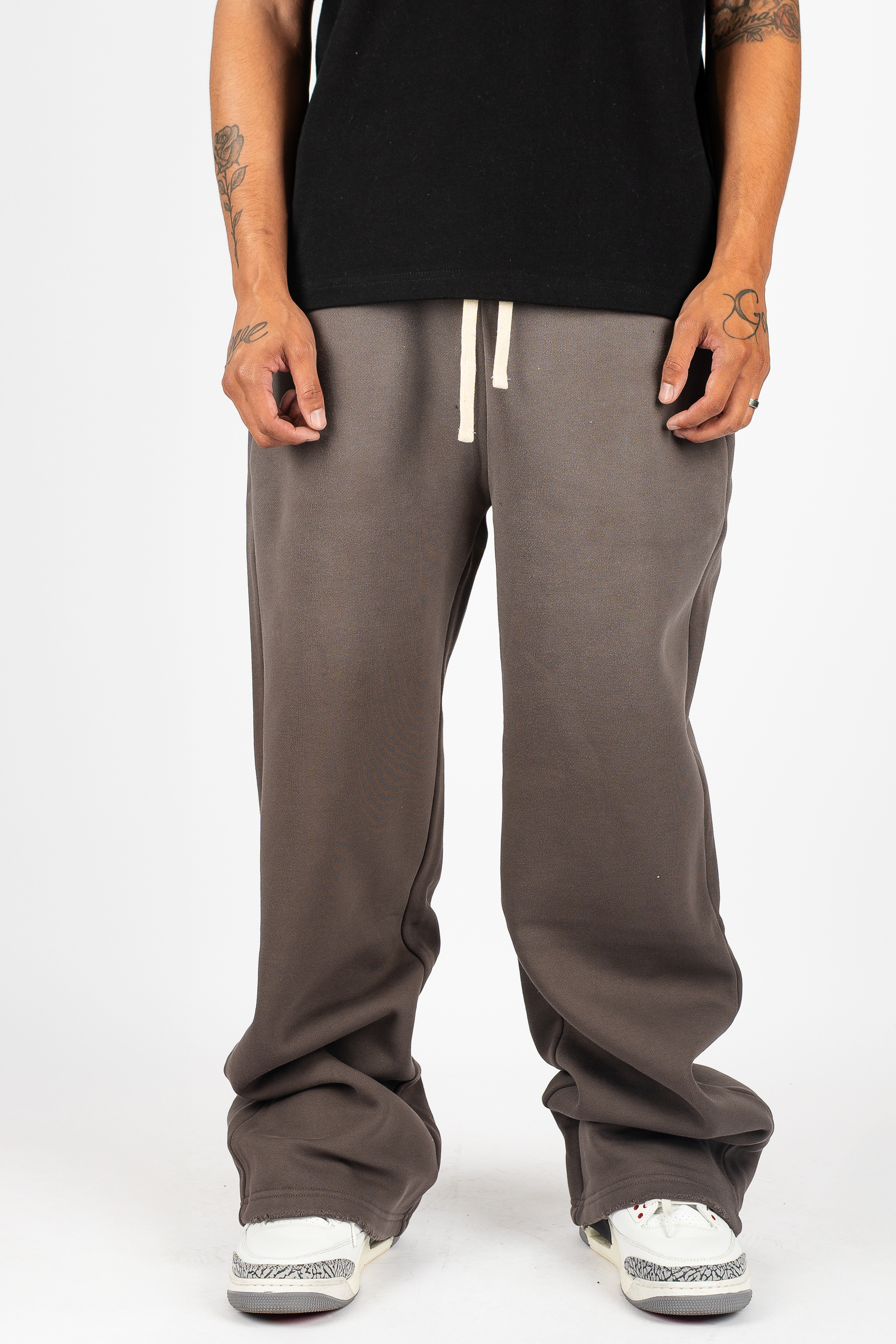 Weathered Sweatpants – Premium Sun-Dried Wash